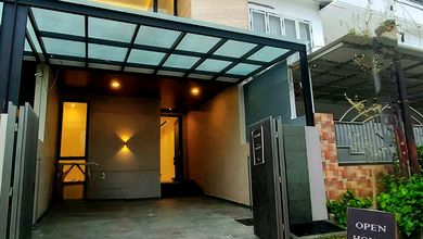 Rumah Area Premium Surabaya Kota, Surabaya - Harga Terbaik 3,15 Miliar