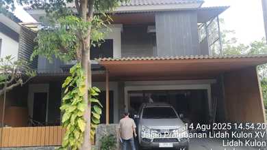 Jual Rumah Strategis di Lidah Kulon, Surabaya - LT 240m²