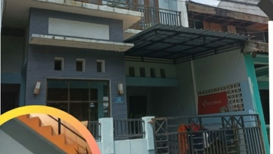 Hunian Favorit di Manukan, Surabaya, 4 KT, Harga 1,55 Miliar