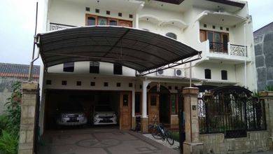 Rumah Modern LT 293 Jual di Waru, Sidoarjo