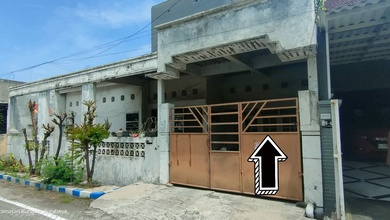 Rumah Dijual di Rungkut, Surabaya, LB 182m², Harga Terbaik!