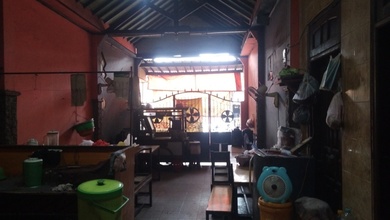 Rumah Dijual di Kebomas, Gresik, LB 400m², Harga Terbaik!