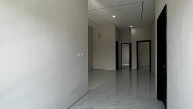 Kesempatan Eksklusif, rumah Prestisius di Sidoarjo, Sidoarjo, LB 250m²
