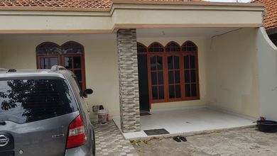 Dijual Rumah Nyaman di Wonorejo, Surabaya - LT 132m²