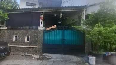 Rumah Siap Pakai di Area Tegalsari, Surabaya, LT 103m²