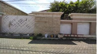 Rumah Dijual di Tambaksari, Surabaya, LB 400m², Harga Kompetitif!