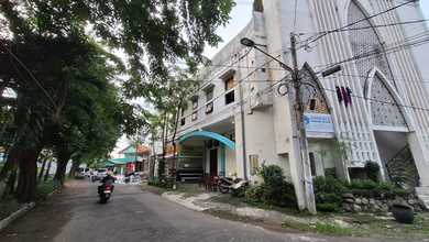Dijual Via Lelang Gedung Kantor di Jambangan Surabaya