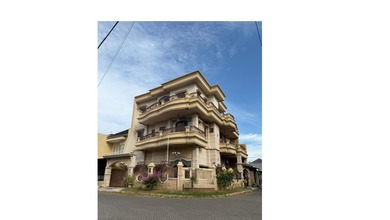 Dijual rumah Mewah di Semolowaru, Surabaya - LT 527m²