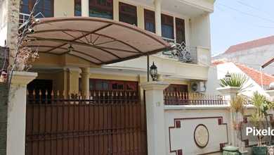 Hunian Elegan di Sawahan, Surabaya, 5 Kamar Tidur, LT 160m²
