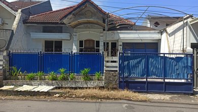 Properti Siap Pakai di Kawasan Dharma Husada, Surabaya, LT 168m²