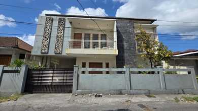 Kesempatan Rumah di Denpasar Barat, Denpasar, LB 210m², Harga 1,6 Miliar