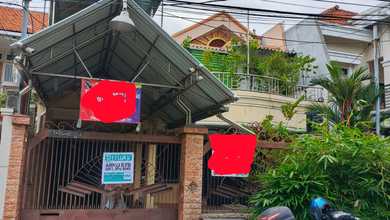 Rumah Prestisius di Kawasan Nginden, Surabaya, LB 350m², Harga 3,5 Miliar