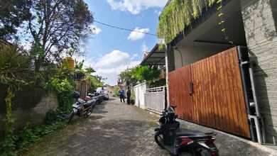 Rumah Dijual di Canggu, Badung, LB 200m², Harga Terbaik!