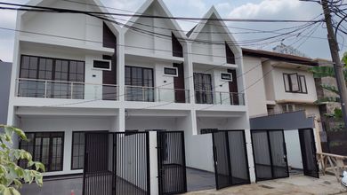 Rumah Elit Luas 64 m2, area Meruya, Jakarta Barat