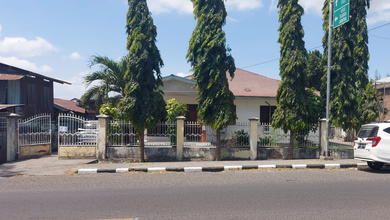 Hunian Elite di Kawasan Maumere, Sikka, LB 226m², Harga 4,8 Miliar