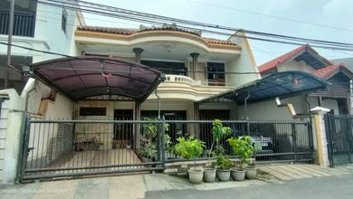 Rumah Siap Pakai di Kawasan Tambaksari, Surabaya, LT 242m²