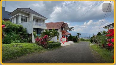 Rumah Dijual di Batu, Batu, LB 200m², Harga Kompetitif!