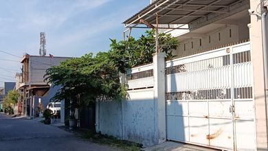 Rumah Dijual di Tambaksari, Surabaya, LB 300m², Harga Kompetitif!