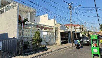 Hunian Favorit di Petemon, Surabaya, 2 KT, Harga 1,9 Miliar