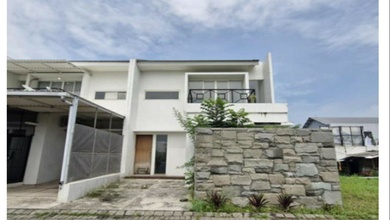 Rumah Siap Pakai di Kawasan Lakarsantri, Surabaya, LT 102m²