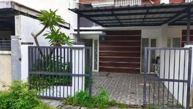 Rumah Mewah Luas 100 m2, di Kebraon, Surabaya