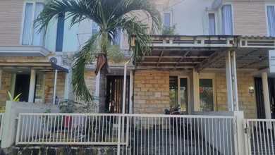 Rumah Nyaman Lokasi Rungkut, Surabaya, LT 120m², Harga 490 Juta