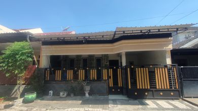 Rumah Dijual di Wiyung, Surabaya, LB 100m², Harga Kompetitif!