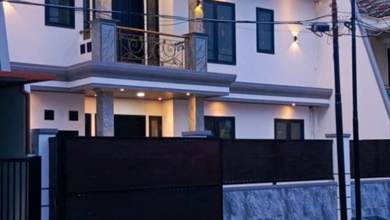 Hunian Prestisius di Kawasan Manyar, Surabaya, LB 269m², Harga 3,7 Miliar