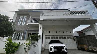 Hunian Mewah di Kawasan Malalayang, Manado, LB 320m², Harga 7,9 Miliar