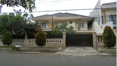 Kesempatan Eksklusif, rumah Prestisius di Surabaya Kota, Surabaya, LB 500m²