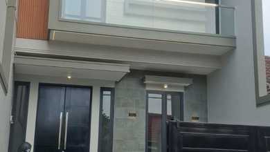 Kesempatan Rumah di Nginden, Surabaya, LB 165m², Harga 2,2 Miliar