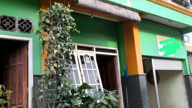 Kesempatan Rumah di Surabaya Kota, Surabaya, LB 96m², Harga 600 Juta