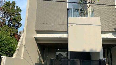 Rumah Modern Luas 100 Jual di Manyar, Surabaya