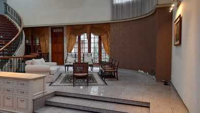 Rumah Area Luxury Nginden, Surabaya - Harga Menarik 16,7 Miliar
