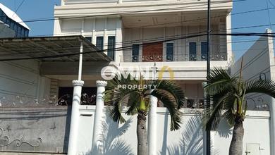 Rumah Elegan di Manyar, Surabaya, 5 KT, LT 336m²