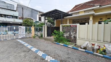 Properti Siap Pakai di Kawasan Karangpilang, Surabaya, LT 144m²