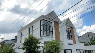 Dijual Rumah Strategis di Darmo permai, Surabaya - LT 116m²