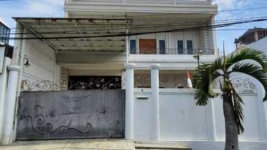 Rumah Mewah di Manyar, Surabaya, 5 Kamar Tidur, LT 334m²