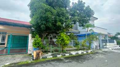 Rumah Dijual di Sutorejo, Surabaya, LB 200m², Harga Terbaik!