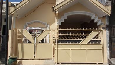 Rumah Dijual di Semolowaru, Surabaya, LB 100m², Harga Terbaik!