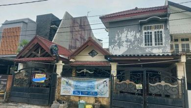 Kesempatan Eksklusif, rumah Mewah di Rungkut, Surabaya, LB 250m²