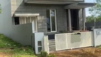 Rumah Mewah di Blimbing, Malang, 4 Kamar Tidur, LT 200m²