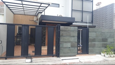 Rumah Dijual di Darmo permai, Surabaya, LB 200m², Harga Terbaik!