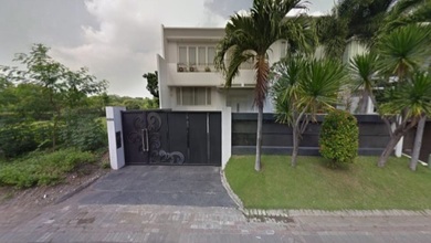 Rumah Elite di Kawasan Wiyung, Surabaya, LB 300m², Harga 7,87 Miliar