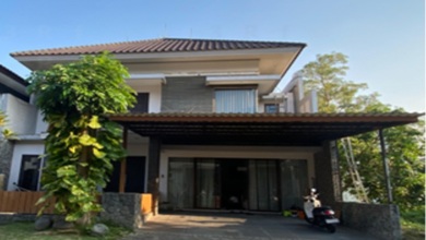 Kesempatan Rumah di Lakarsantri, Surabaya, LB 200m², Harga 2 Miliar