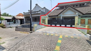 Jual Rumah Siap Huni di Waru, Sidoarjo, 4 Kamar Tidur, Penawaran Terbaik