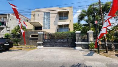 Promo Rumah di Lamongan, Lamongan, LB 584m², Harga 1,02 Miliar