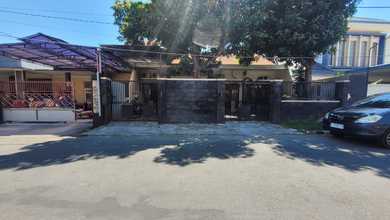 Hunian Favorit di Manyar, Surabaya, 1 KT, Harga 2,49 Miliar