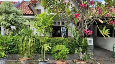 For Sale rumah Eksklusif di Wiyung, Surabaya - LT 180m²