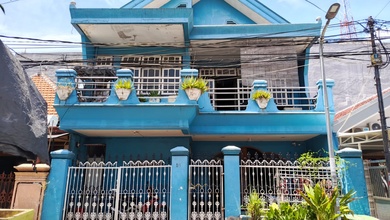 Kesempatan Rumah di Krembangan, Surabaya, LB 300m², Harga 2,1 Miliar